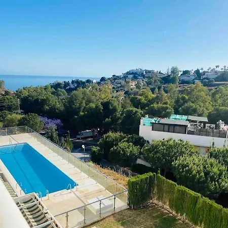 Piso Cerca A La Playa Con Piscina Y Vistas Al Mar 贝纳尔马德纳