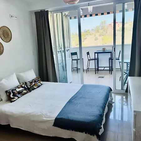 Piso Cerca A La Playa Con Piscina Y Vistas Al Mar 公寓
